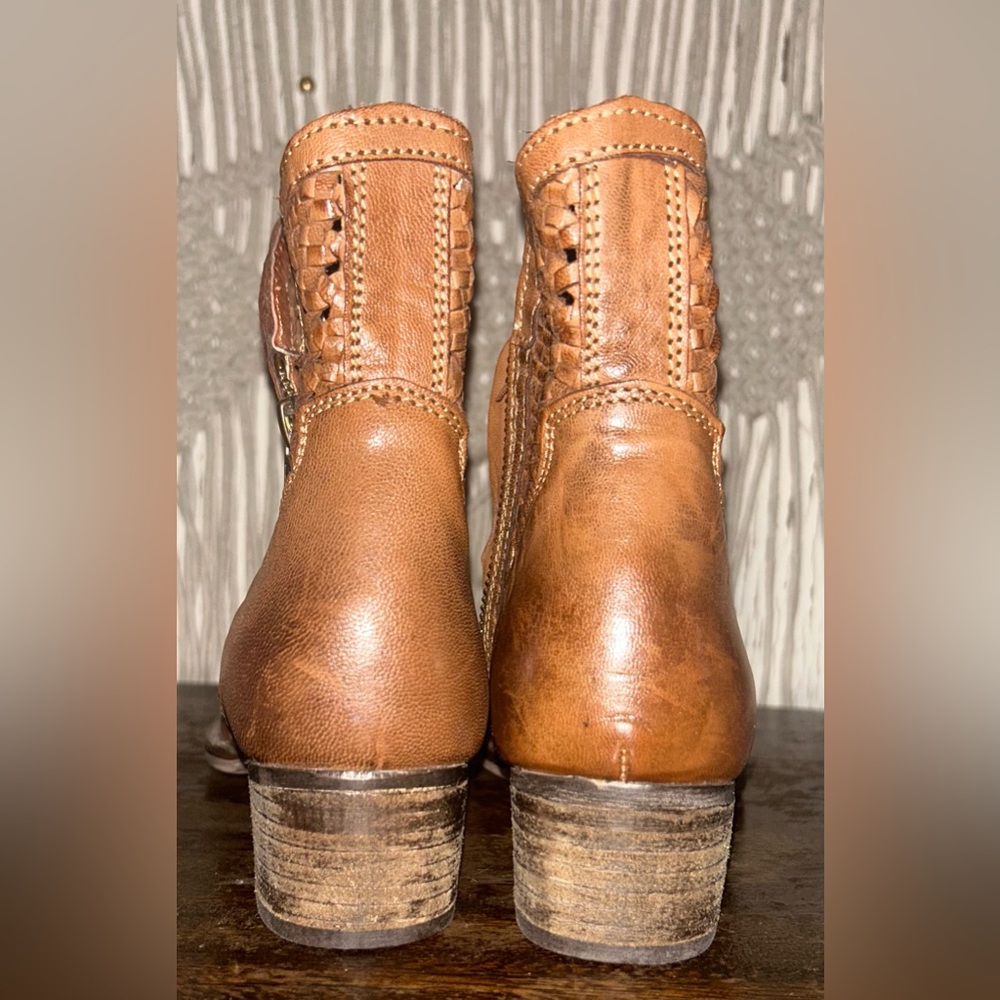 🤠Seychelles Leather Distressed Woven Booties🤠 - Picture 5 of 10